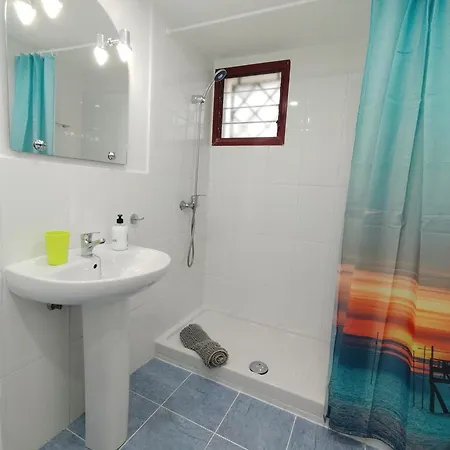 With Balcony And Free Wifi Appartement