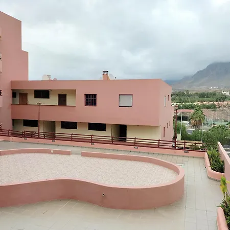 Appartement With Balcony And Free Wifi