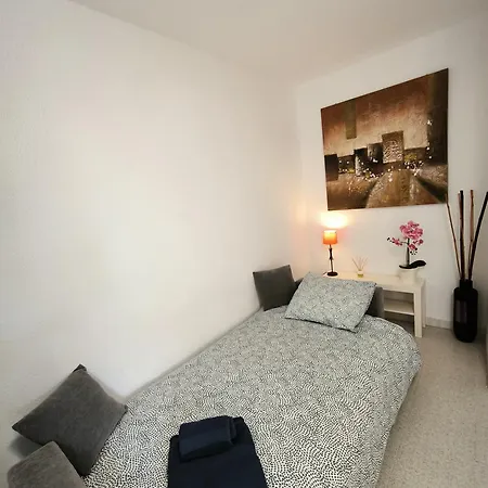 With Balcony And Free Wifi Appartement